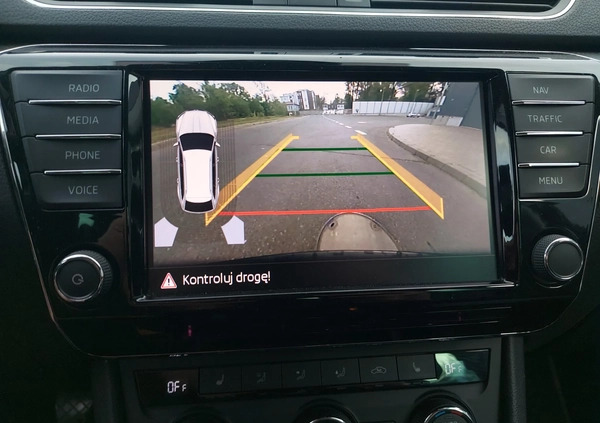 Skoda Superb cena 63900 przebieg: 205000, rok produkcji 2016 z Wałbrzych małe 137